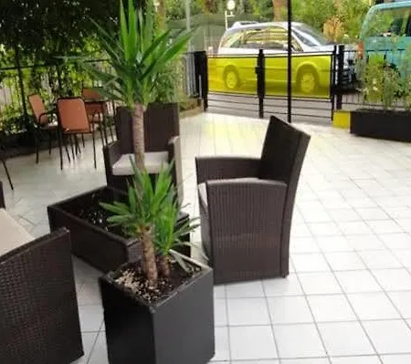 Otel Bologna 3*