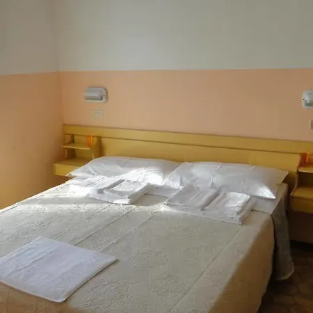 Bologna Отель 3*