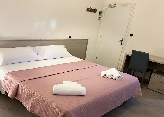 酒店 Bologna 里米尼